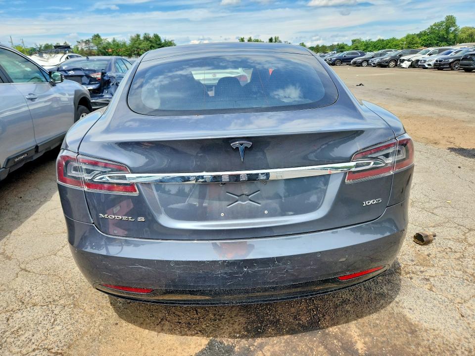 Продажа на аукционе авто 2018 Tesla Model S, vin: 5YJSA1E25JF272018, номер лота: 59189106
