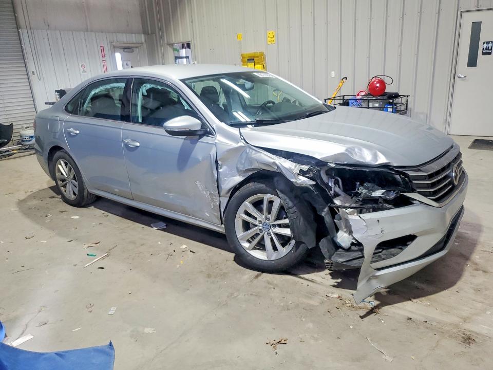 60179376 :رقم المزاد ، 1VWSA7A37LC026828 vin ، 2020 Volkswagen Passat مزاد بيع