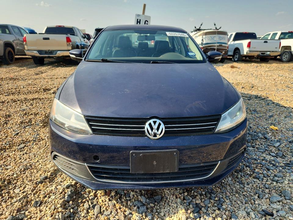 60267646 :رقم المزاد ، 3VWDP7AJ6DM218019 vin ، 2013 Volkswagen Jetta مزاد بيع