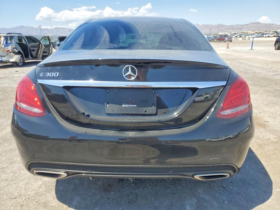 62001226 :رقم المزاد ، 55SWF4JB6JU275681 vin ، 2018 Mercedes-benz C مزاد بيع