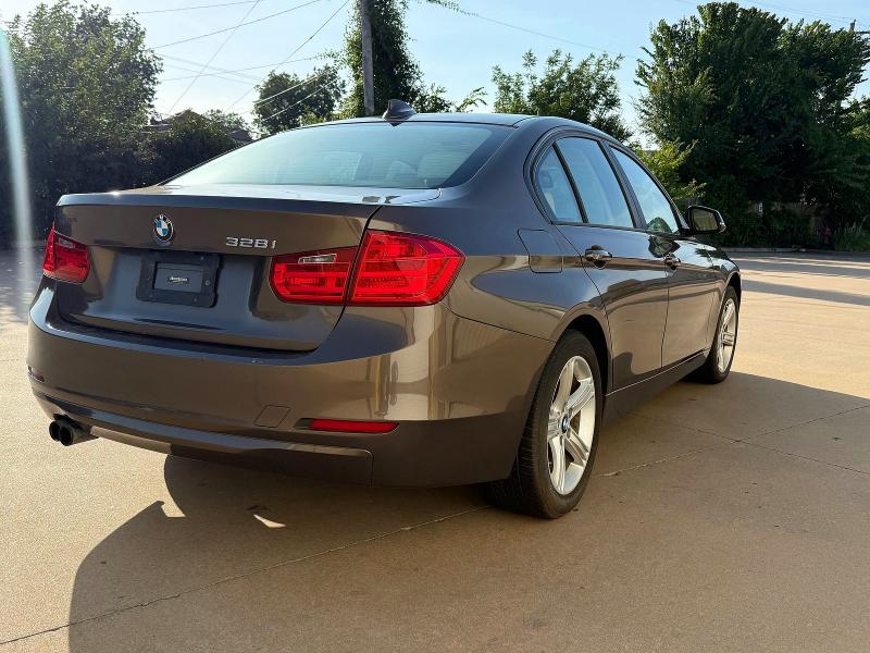 2013 Bmw 328 მანქანა იყიდება აუქციონზე, vin: WBA3A5C53DF453494, აუქციონის ნომერი: 62914626