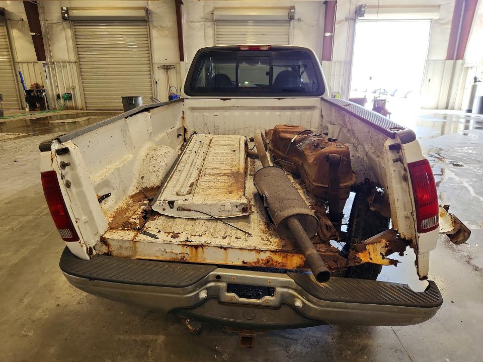 Продажа на аукционе авто 2000 Ford F150, vin: 1FTRX18L1YNA22529, номер лота: 61687366