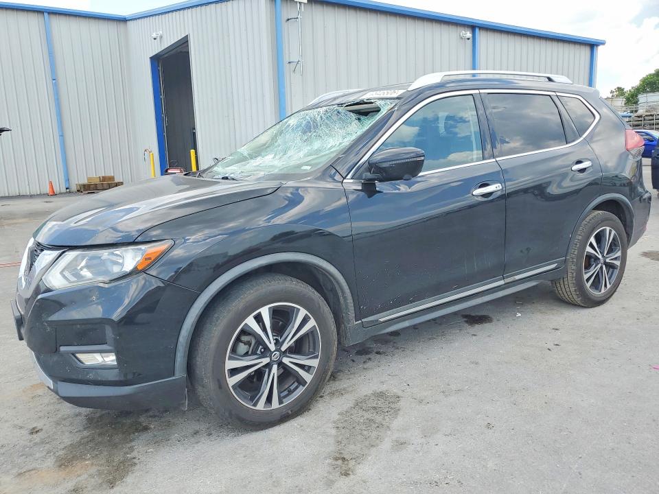 59946506 :رقم المزاد ، JN8AT2MV8JW318495 vin ، 2018 Nissan Rogue مزاد بيع