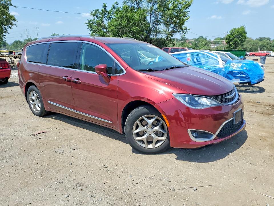 59843016 :رقم المزاد ، 2C4RC1BG5JR332926 vin ، 2018 Chrysler Pacifica مزاد بيع