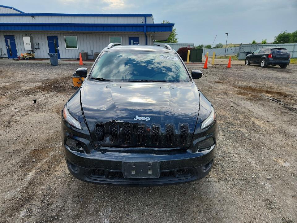 62040056 :رقم المزاد ، 1C4PJMCS8FW794834 vin ، 2015 Jeep Cherokee مزاد بيع