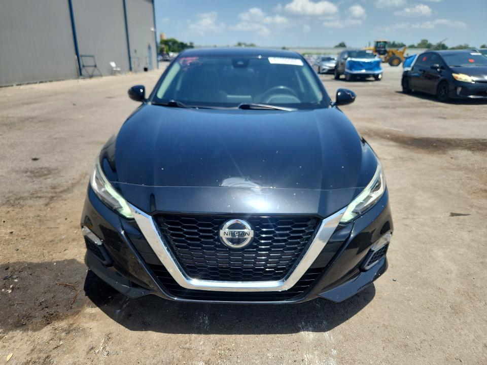 61209986 :رقم المزاد ، 1N4BL4DVXMN352952 vin ، 2021 Nissan Altima مزاد بيع
