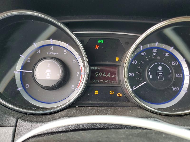 2011 Hyundai Sonata მანქანა იყიდება აუქციონზე, vin: 5NPEB4AC6BH017584, აუქციონის ნომერი: 85792655