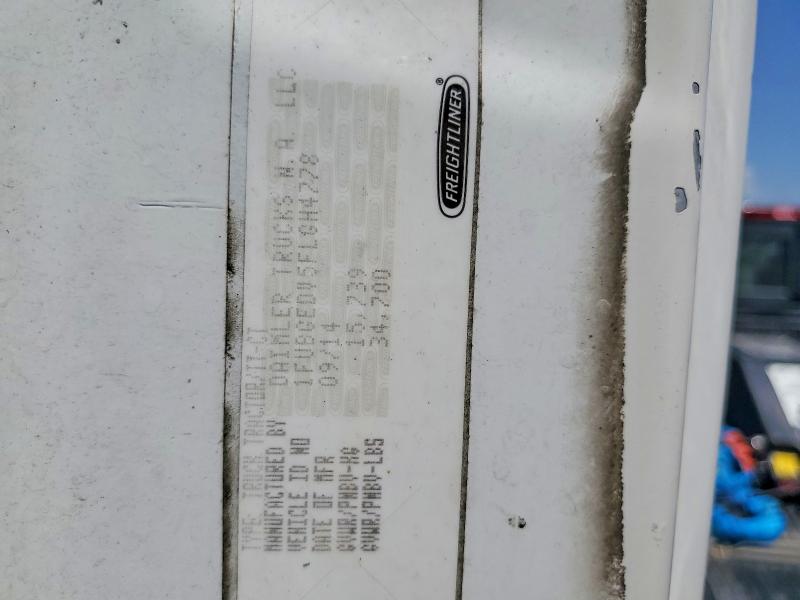 Продажа на аукционе авто 2015 Freightliner Cascadia, vin: 1FUBGEDV5FLGH4778, номер лота: 61965306