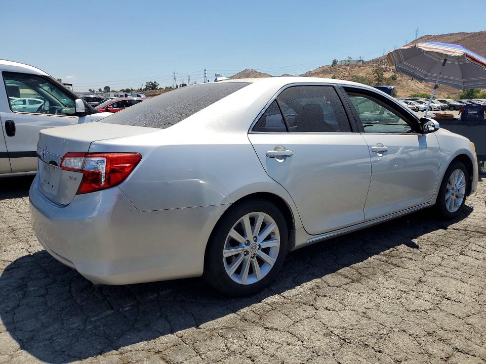 61138676 :رقم المزاد ، 4T1BK1FK3CU511924 vin ، 2012 Toyota Camry مزاد بيع