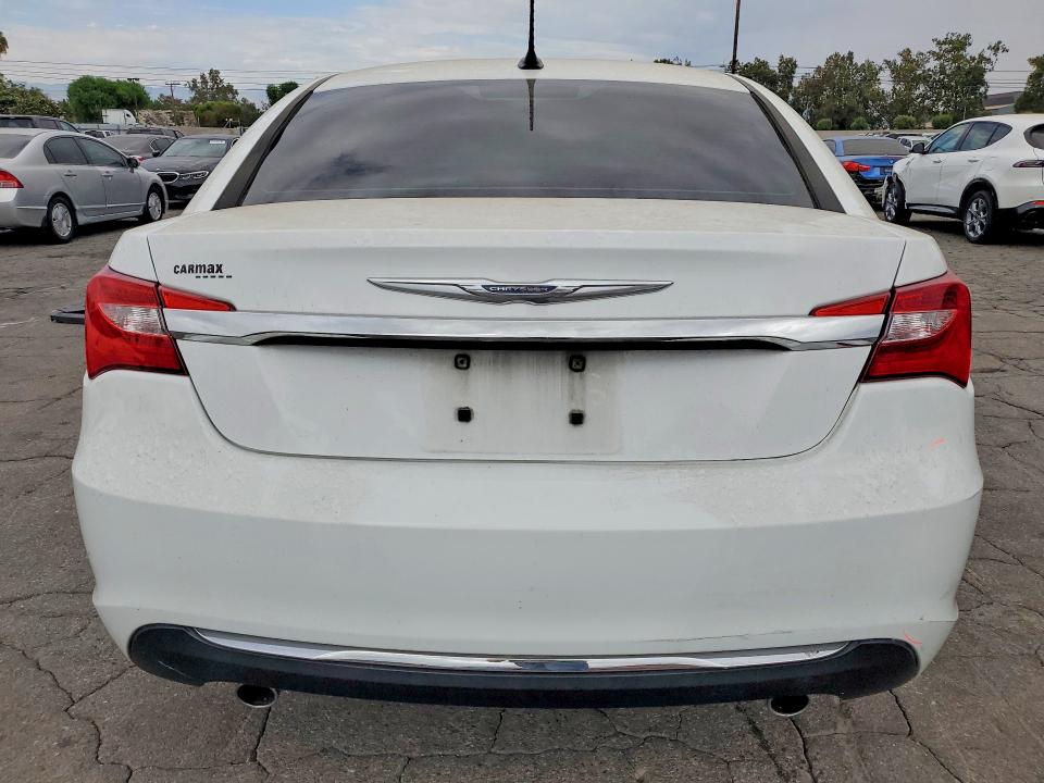 2011 Chrysler 200 მანქანა იყიდება აუქციონზე, vin: 1C3BC2FG7BN618216, აუქციონის ნომერი: 61572016