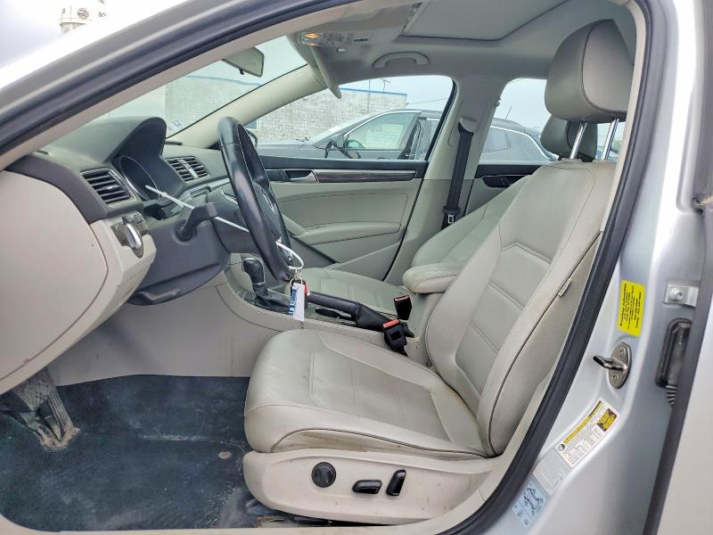 Продажа на аукционе авто 2016 Volkswagen Passat, vin: 1VWBS7A34GC032010, номер лота: 62418756