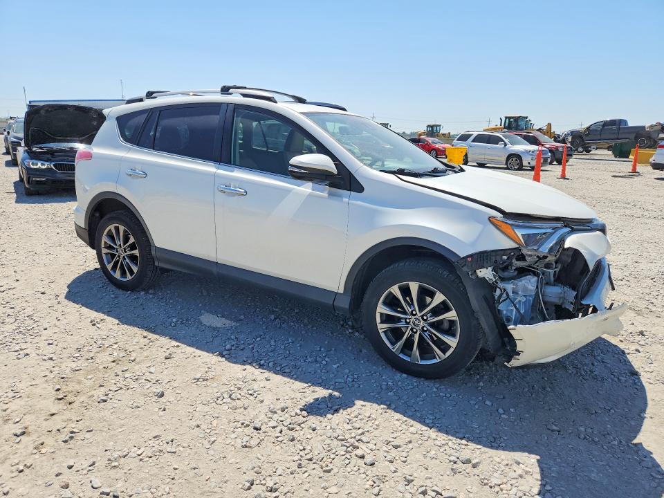 61332006 :رقم المزاد ، JTMDFREV0JJ240265 vin ، 2018 Toyota Rav4 مزاد بيع