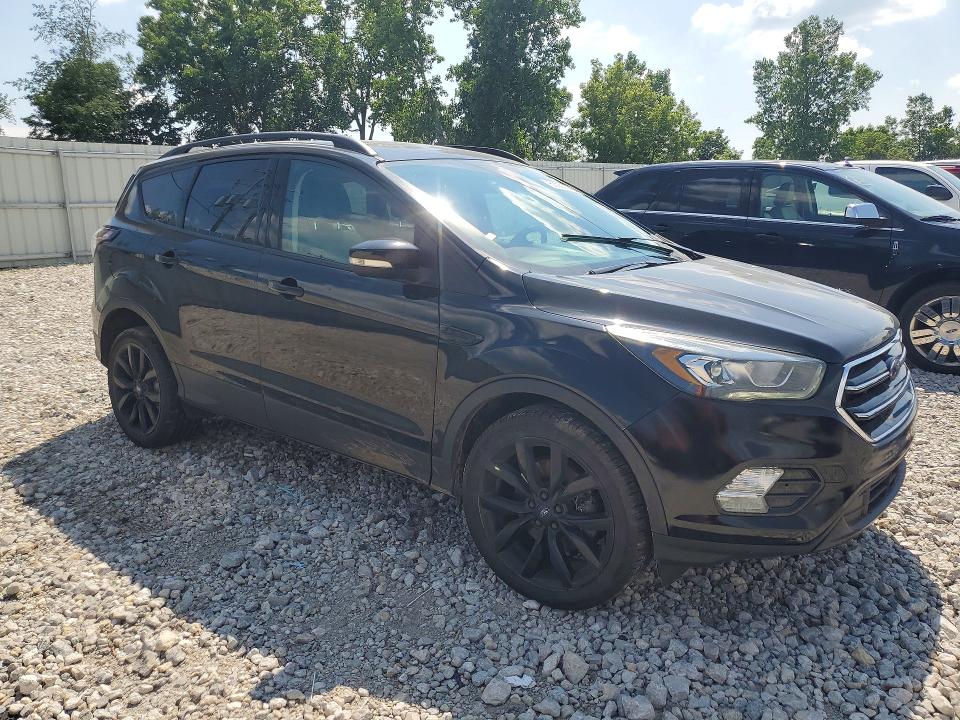 2017 Ford Escape მანქანა იყიდება აუქციონზე, vin: 1FMCU9JD1HUC77294, აუქციონის ნომერი: 60205776