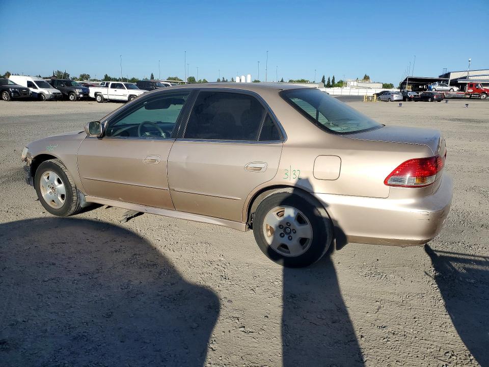 2001 Honda Accord მანქანა იყიდება აუქციონზე, vin: 1HGCG16541A008892, აუქციონის ნომერი: 61584706