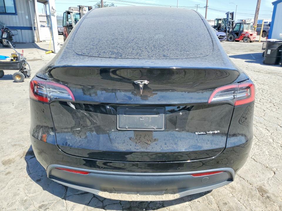 61410046 :رقم المزاد ، 5YJYGDEE8MF162119 vin ، 2021 Tesla Model Y مزاد بيع