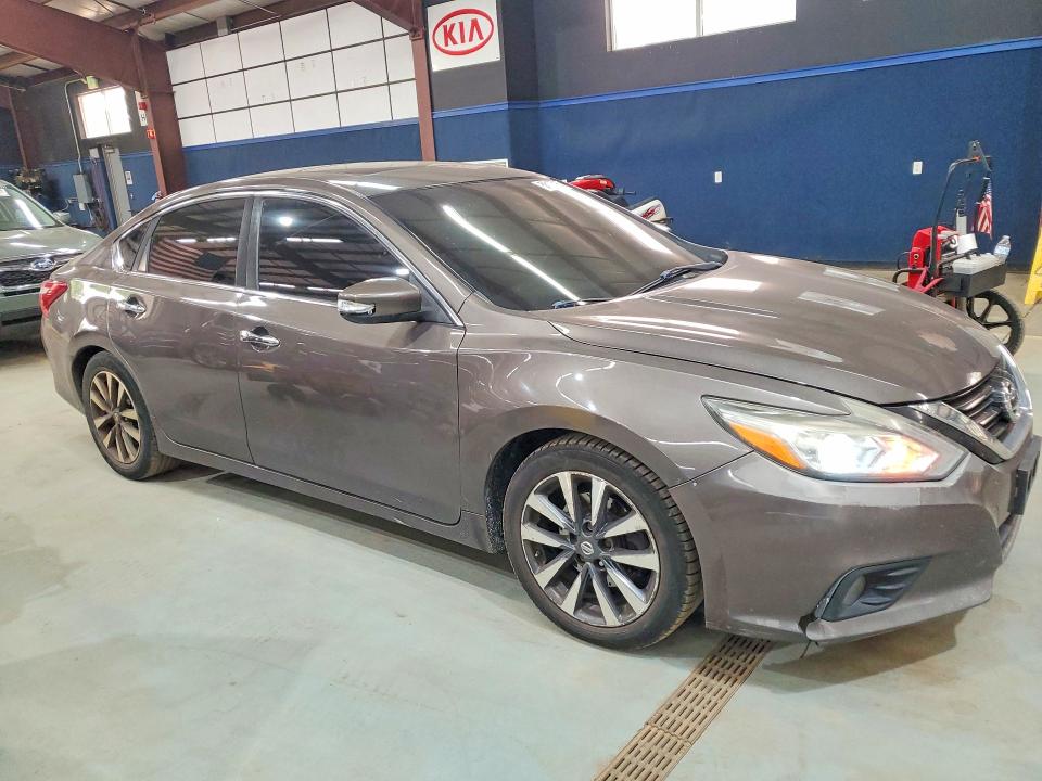 56180156 :رقم المزاد ، 1N4AL3APXHC268420 vin ، 2017 Nissan Altima مزاد بيع