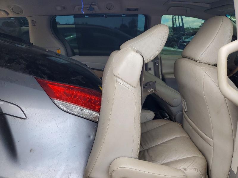60588166 :رقم المزاد ، 5TDDK3DC5BS020908 vin ، 2011 Toyota Sienna مزاد بيع