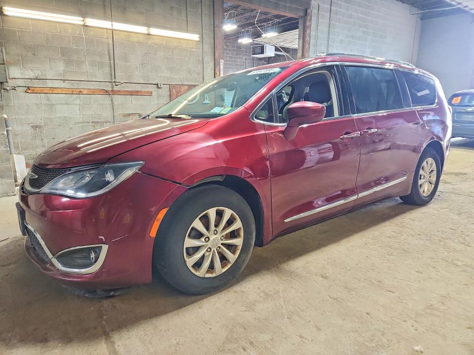 Продаж на аукціоні авто 2019 Chrysler Pacifica, vin: 2C4RC1BG3KR704765, номер лоту: 63047696