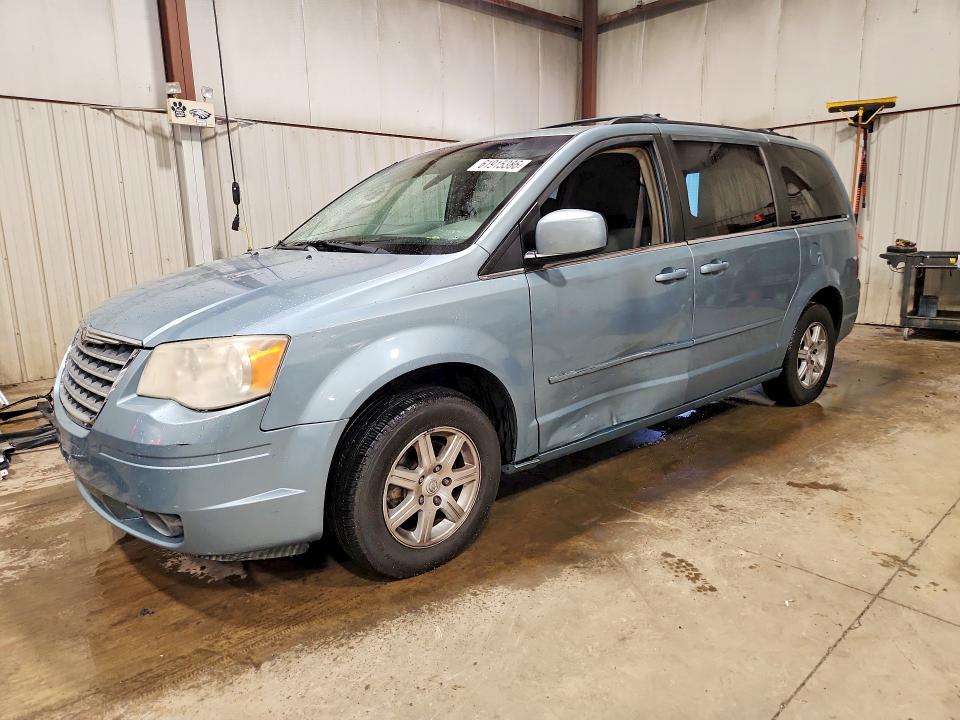 2008 Chrysler Town & Country მანქანა იყიდება აუქციონზე, vin: 2A8HR54P78R617337, აუქციონის ნომერი: 61915386