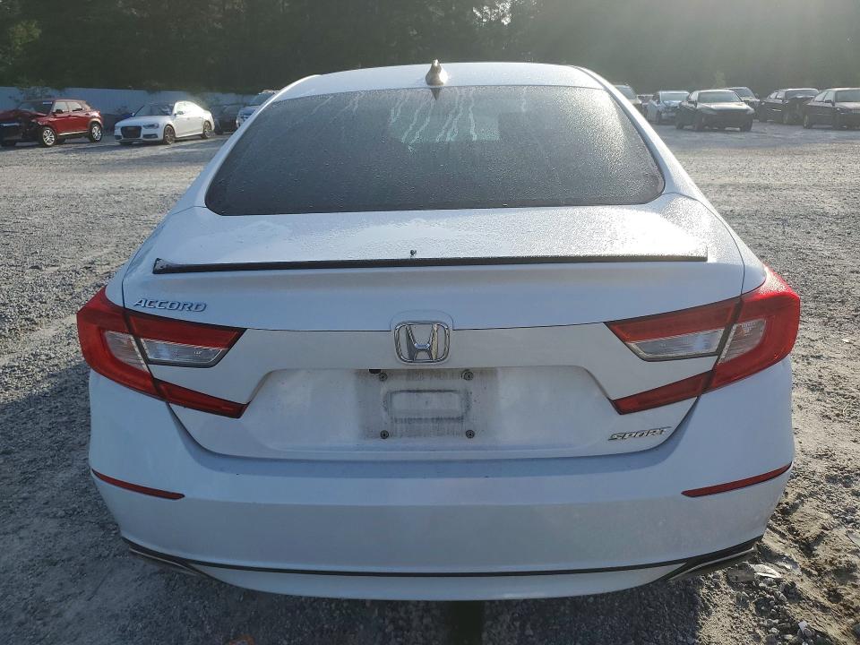 61998256 :رقم المزاد ، 1HGCV1F3XNA050784 vin ، 2022 Honda Accord مزاد بيع