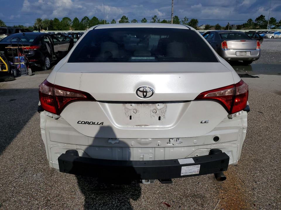 2018 Toyota Corolla მანქანა იყიდება აუქციონზე, vin: 5YFBURHE0JP779506, აუქციონის ნომერი: 62684316