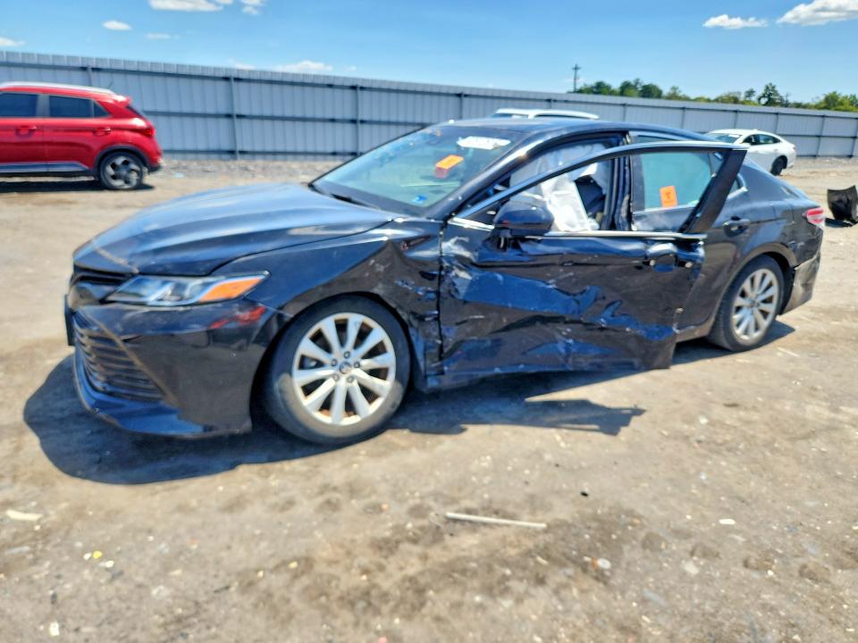 Продажа на аукционе авто 2018 Toyota Camry, vin: 4T1B11HK1JU114127, номер лота: 62512616