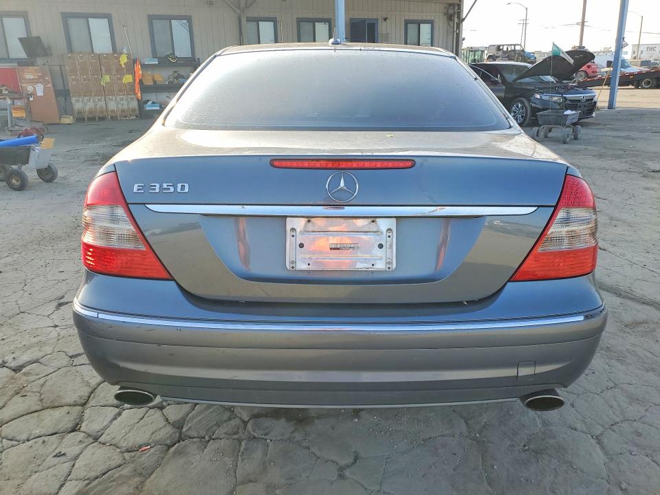 2007 Mercedes-benz E მანქანა იყიდება აუქციონზე, vin: WDBUF56X87B179869, აუქციონის ნომერი: 63539406
