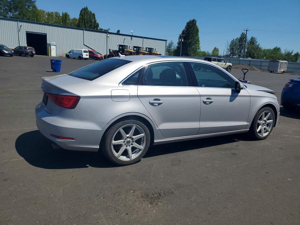 Продаж на аукціоні авто 2015 Audi A3, vin: WAUEFGFF6F1024800, номер лоту: 61015276
