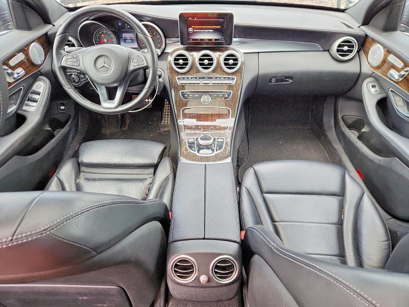 62981066 :رقم المزاد ، 55SWF4KBXHU195406 vin ، 2017 Mercedes-benz C مزاد بيع