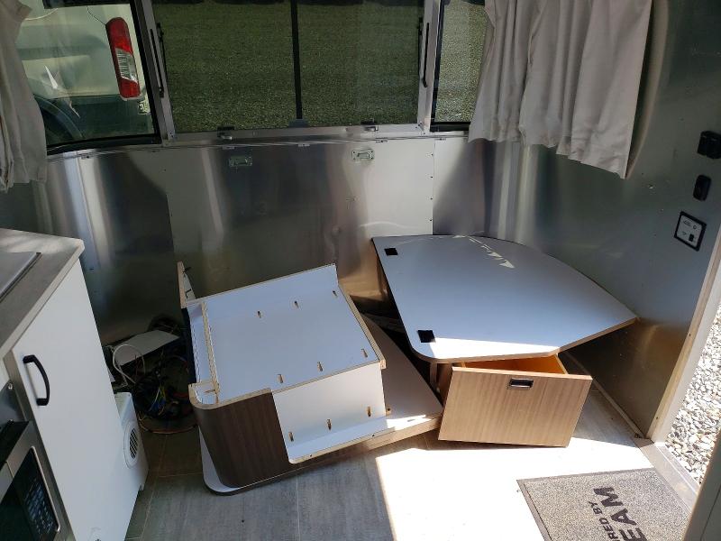 2020 Airstream Bambi / Caravel მანქანა იყიდება აუქციონზე, vin: 1STCMAA13LJ550033, აუქციონის ნომერი: 61763706