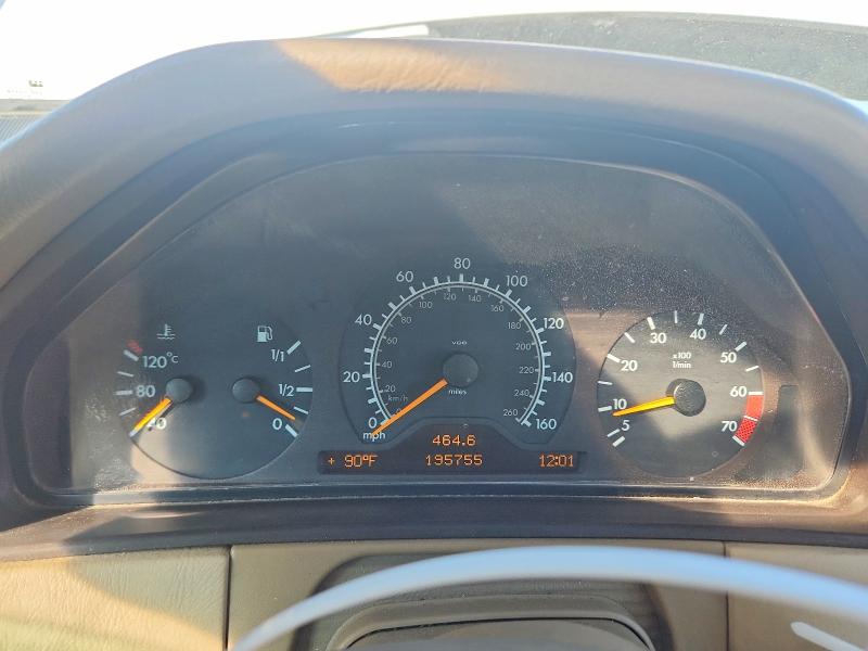 60191396 :رقم المزاد ، WDBJF65H0XA878292 vin ، 1999 Mercedes-benz E مزاد بيع