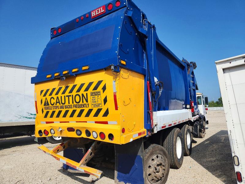 58140926 :رقم المزاد ، 5VCACLLEXFH218593 vin ، 2015 Autocar Xpeditor مزاد بيع
