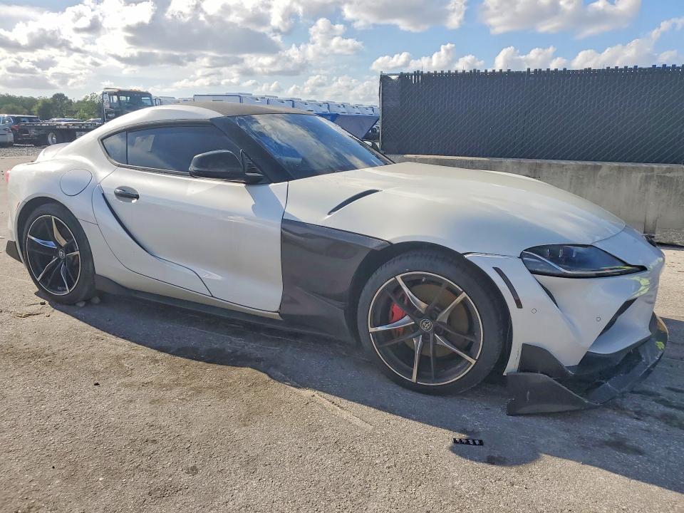 59613876 :رقم المزاد ، WZ1DB4C08LW025603 vin ، 2020 Toyota Gr Supra مزاد بيع