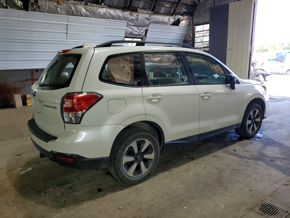 62137816 :رقم المزاد ، JF2SJABC1JH574484 vin ، 2018 Subaru Forester مزاد بيع