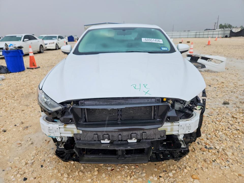 60951456 :رقم المزاد ، 3FA6P0G79HR109826 vin ، 2017 Ford Fusion مزاد بيع