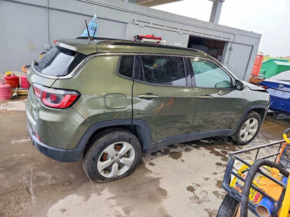 2017 Jeep Compass მანქანა იყიდება აუქციონზე, vin: 3C4NJDBB2HT646941, აუქციონის ნომერი: 59821576