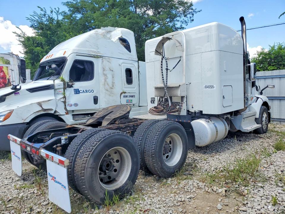 Продажа на аукционе авто 2018 Peterbilt 579, vin: 1XPBDP9X3JD473714, номер лота: 60492926