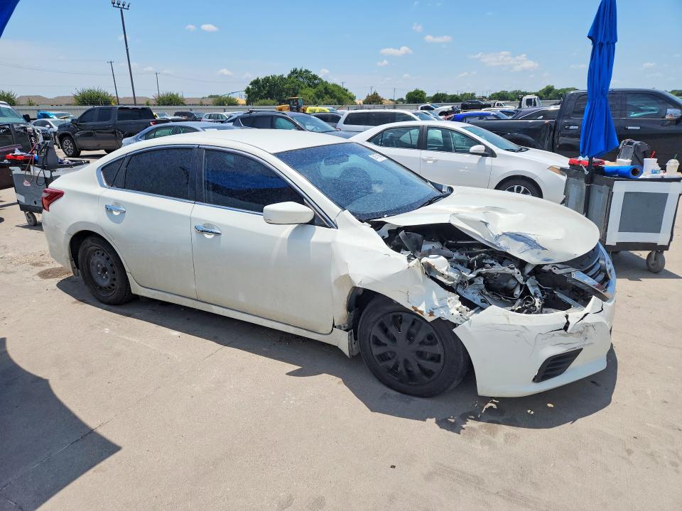 2018 Nissan Altima მანქანა იყიდება აუქციონზე, vin: 1N4AL3AP2JC262925, აუქციონის ნომერი: 59178866