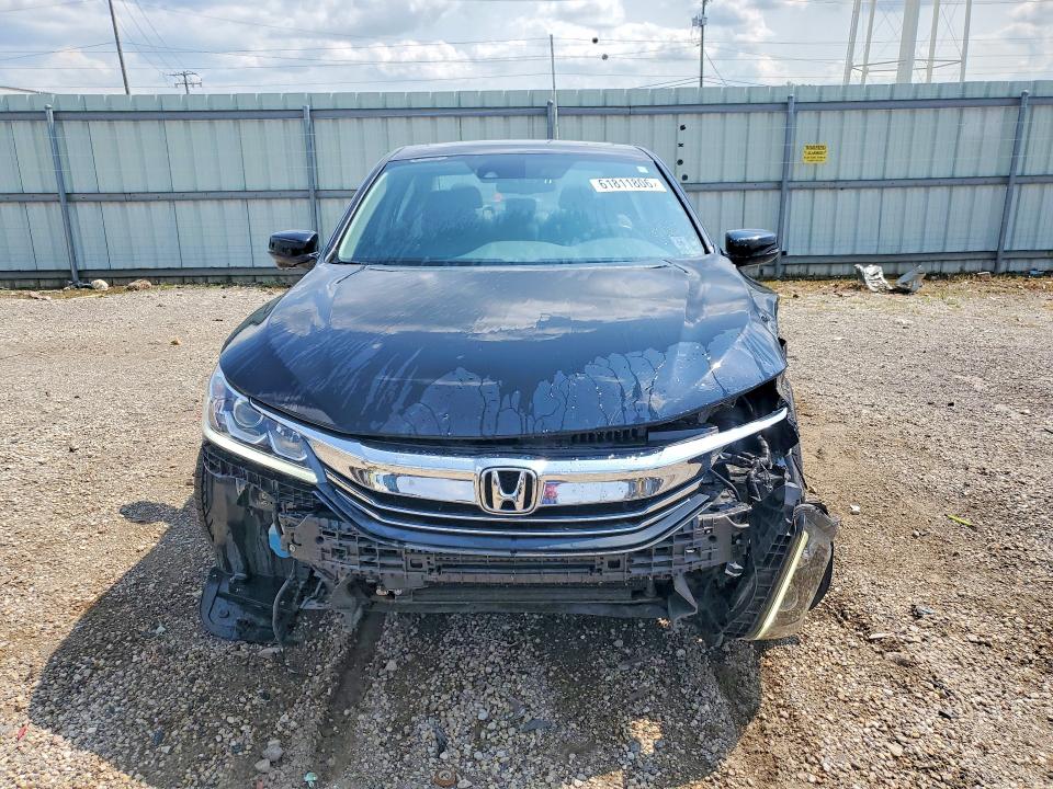 Продажа на аукционе авто 2017 Honda Accord, vin: 1HGCR2F98HA135108, номер лота: 61811806