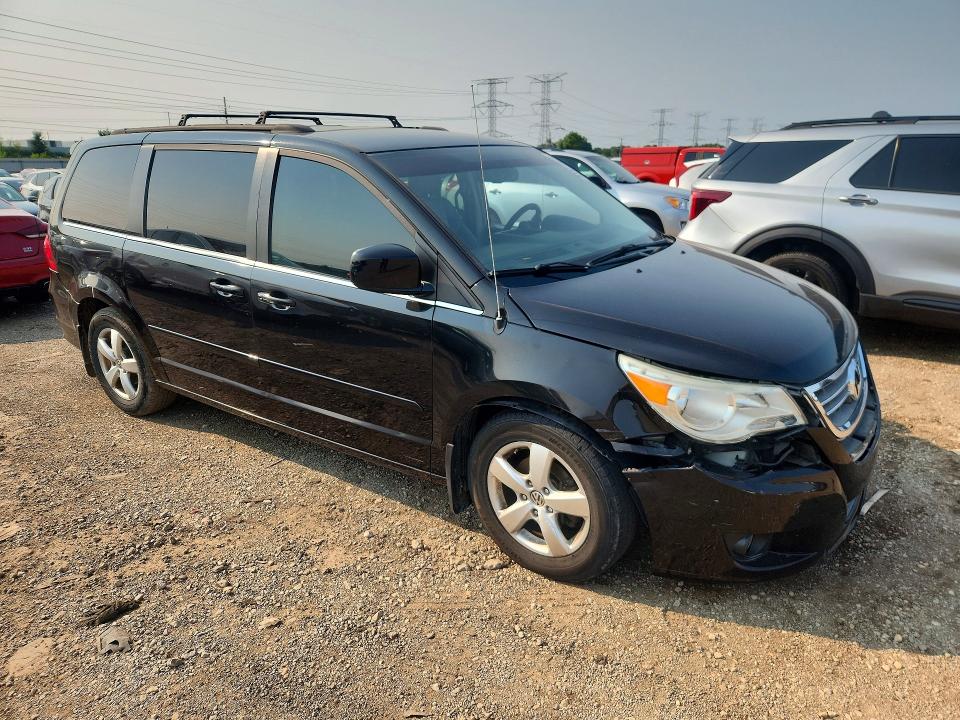 2011 Volkswagen Routan მანქანა იყიდება აუქციონზე, vin: 2V4RW3DG9BR670806, აუქციონის ნომერი: 61477926
