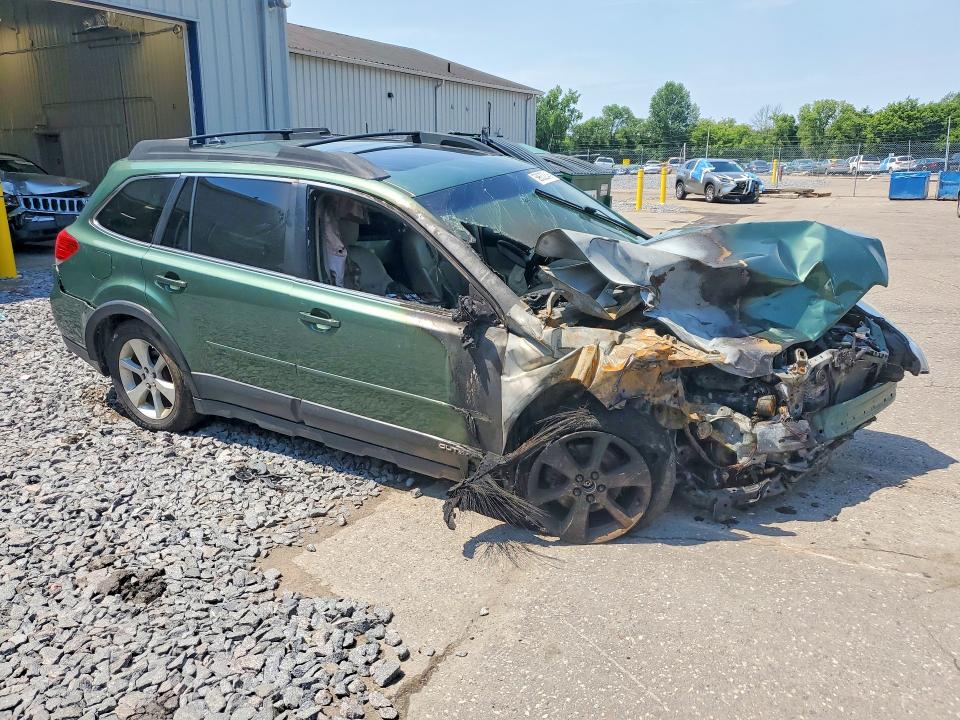 2014 Subaru Outback მანქანა იყიდება აუქციონზე, vin: 4S4BRCLC9E3246133, აუქციონის ნომერი: 59632246