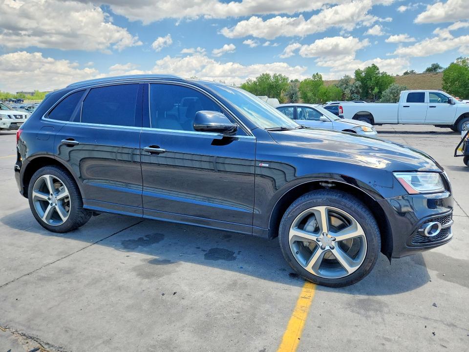 60445356 :رقم المزاد ، WA1D7AFP8HA037840 vin ، 2017 Audi Q5 مزاد بيع