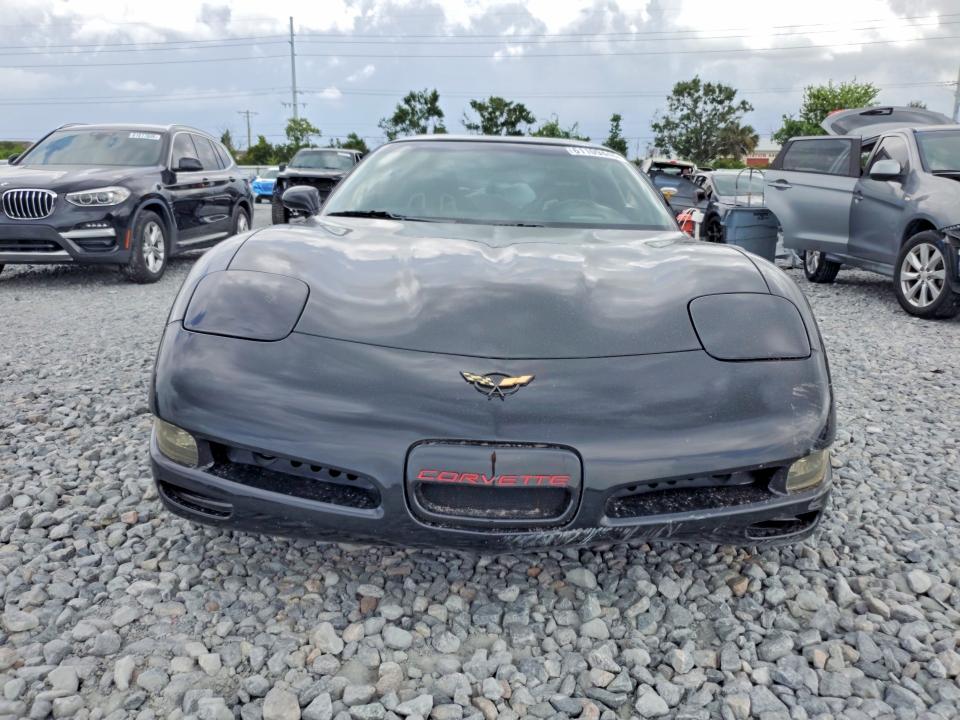 61109446 :رقم المزاد ، 1G1YY22G3Y5132744 vin ، 2000 Chevrolet Corvette مزاد بيع