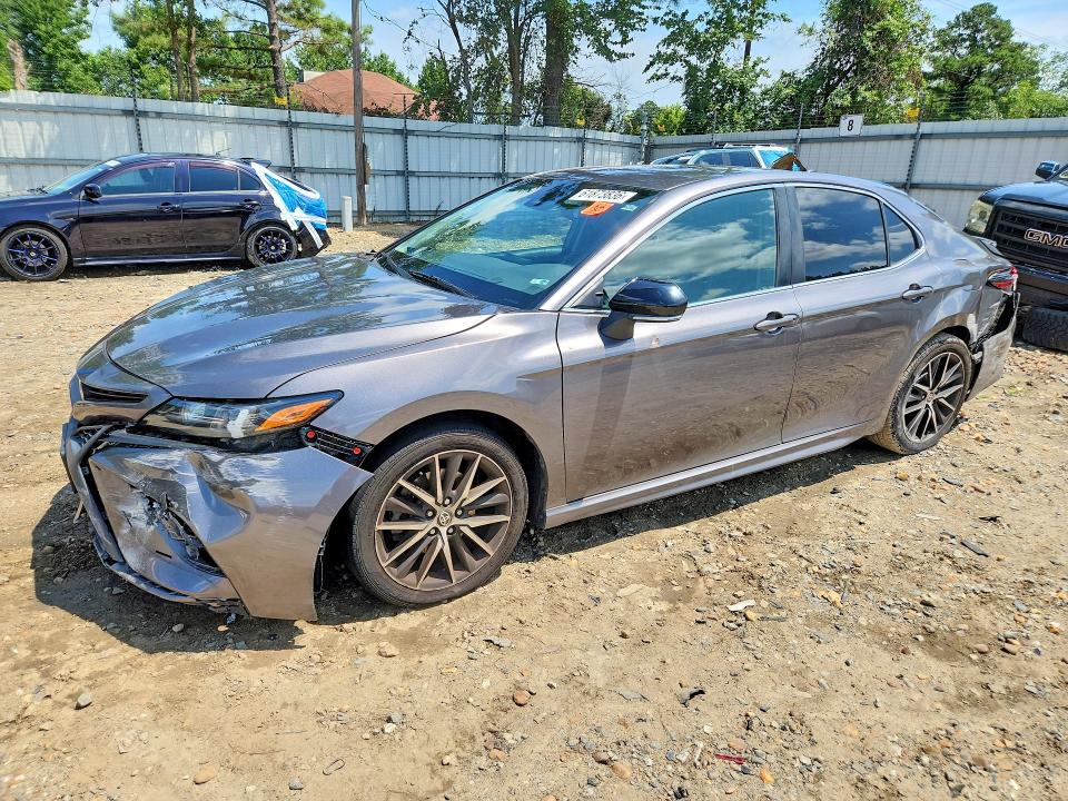 2021 Toyota Camry მანქანა იყიდება აუქციონზე, vin: 4T1G11AK2MU554006, აუქციონის ნომერი: 61873836