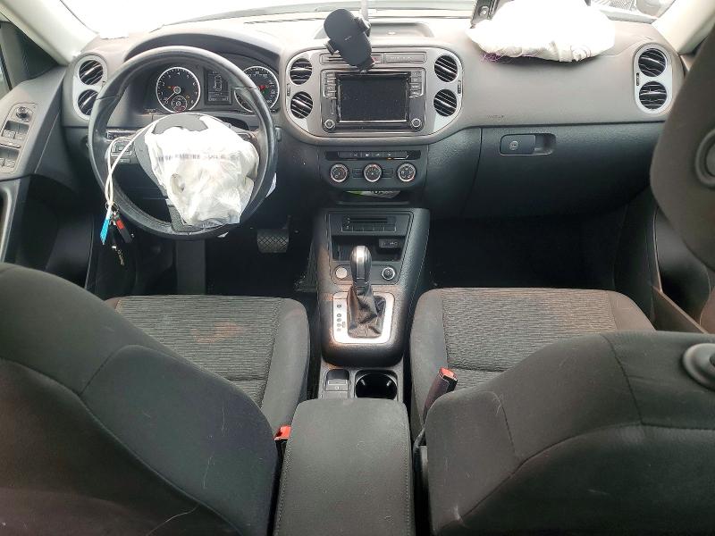 61088646 :رقم المزاد ، WVGBV7AX5HK043727 vin ، 2017 Volkswagen Tiguan مزاد بيع