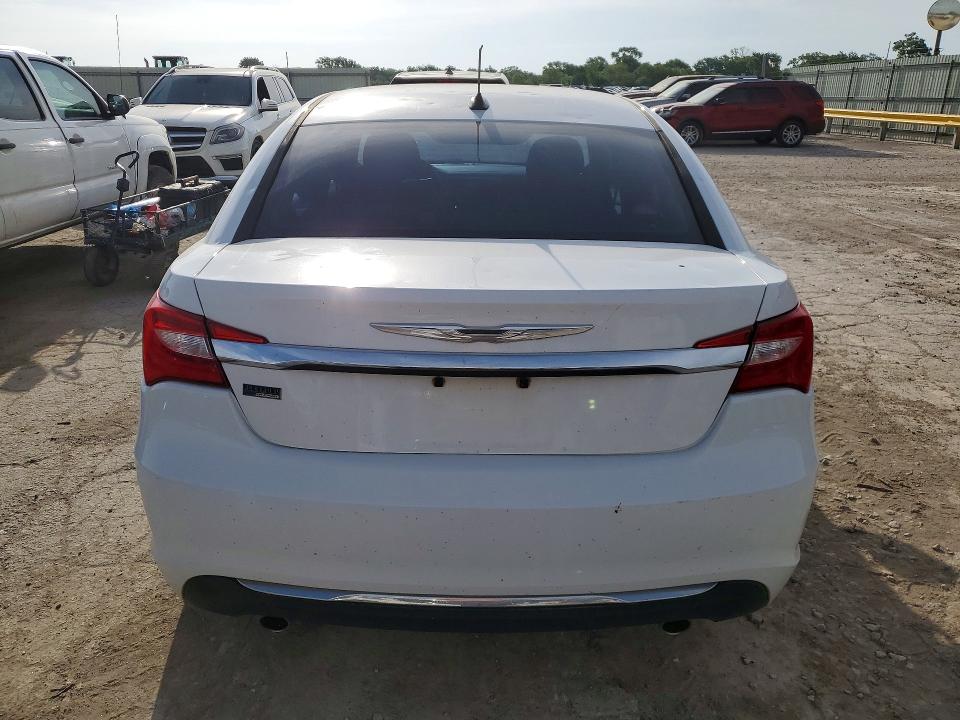 2013 Chrysler 200 მანქანა იყიდება აუქციონზე, vin: 1C3CCBBG2DN743654, აუქციონის ნომერი: 54814386