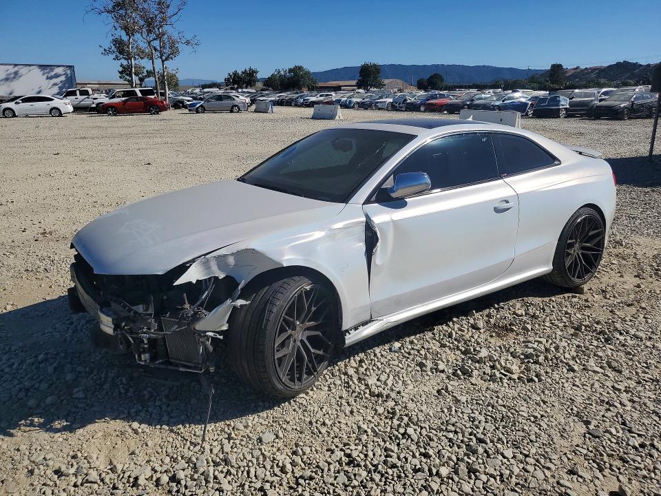 Продажа на аукционе авто 2015 Audi Rs5, vin: WUAC6AFR2FA901187, номер лота: 62530326