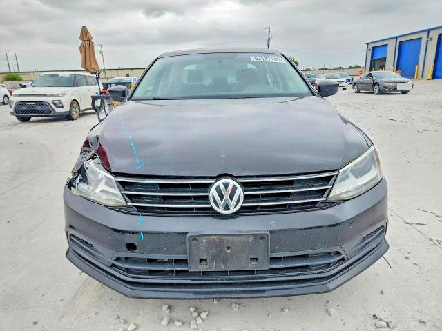 62137146 :رقم المزاد ، 3VW267AJ1GM380946 vin ، 2016 Volkswagen Jetta مزاد بيع