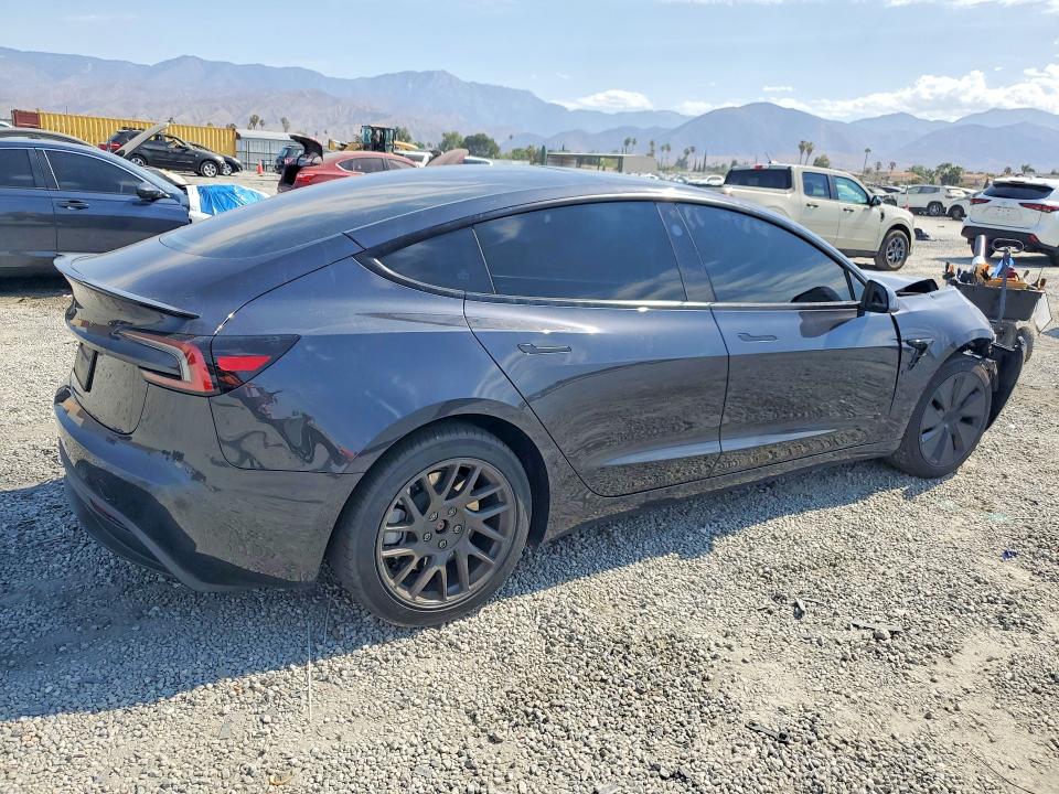 Продаж на аукціоні авто 2025 Tesla Model 3, vin: 5YJ3E1EAXSF877962, номер лоту: 61349346