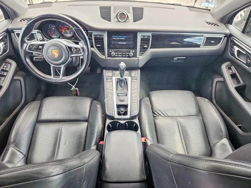 63408206 :رقم المزاد ، WP1AA2A56HLB06193 vin ، 2017 Porsche Macan مزاد بيع